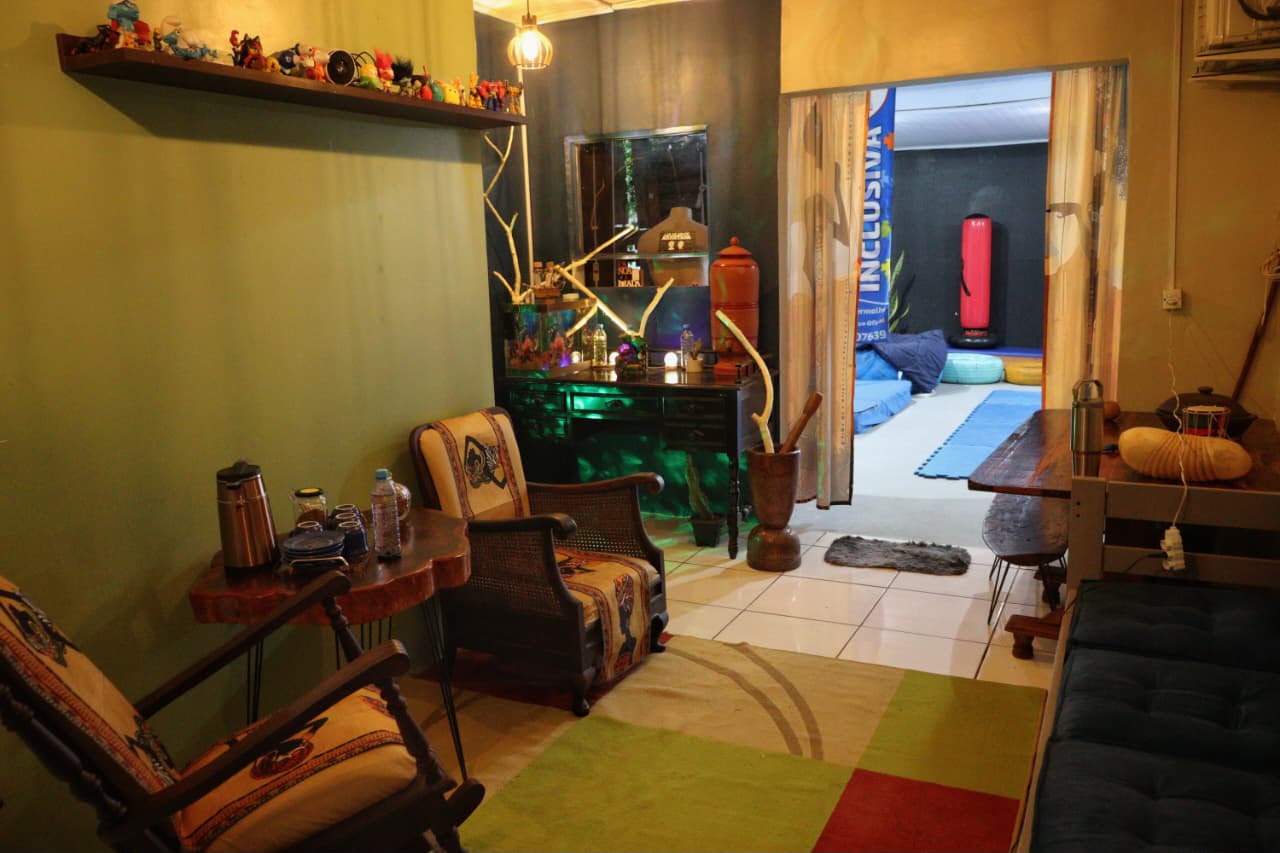 Ambiente de acolhimento integrado à sala de atividades do Centro de Referência